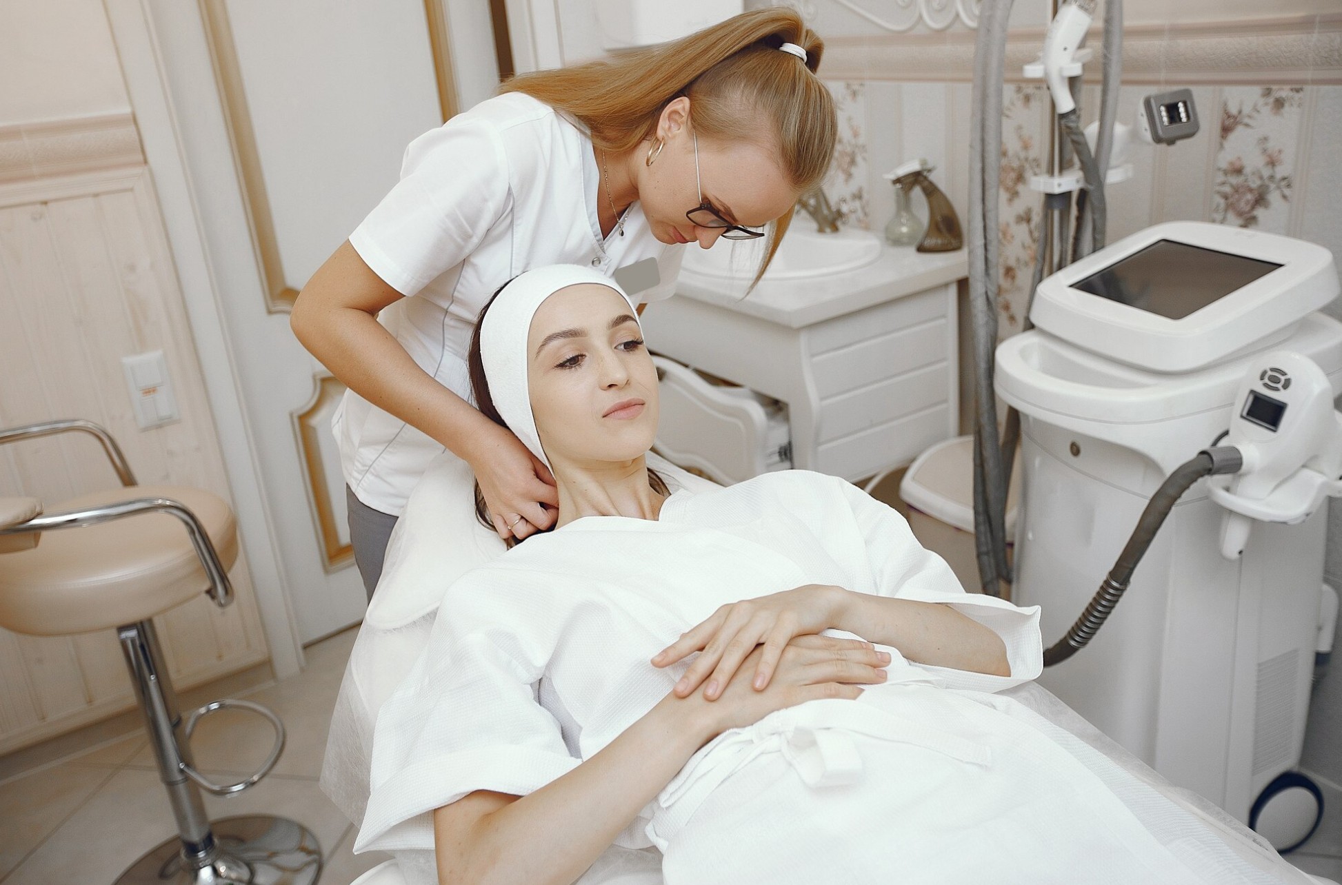 Привлечение в клинику косметологии VIP-клиентов через публикации в СМИ